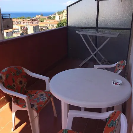 аpartment In The Center Of Scalea